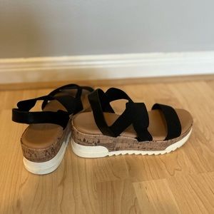 Platform sandals